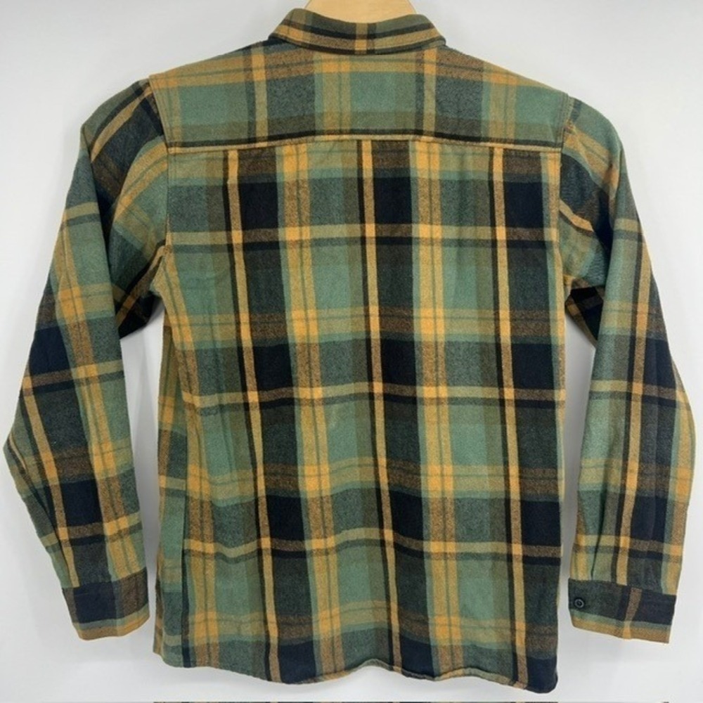 Brixton Men's Large‎ Plaid Green And Black Flannel Long Sleeve Button Up Shirt - Picture 3 of 7